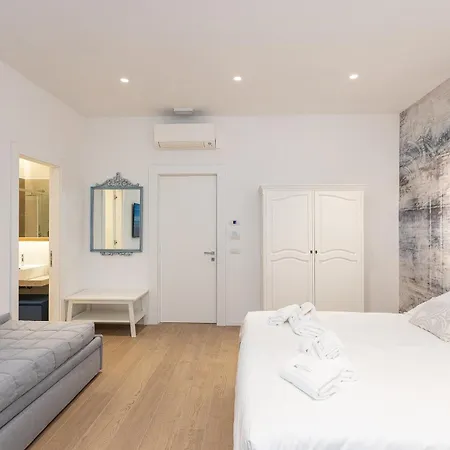 Ariosto's Luxury Rom