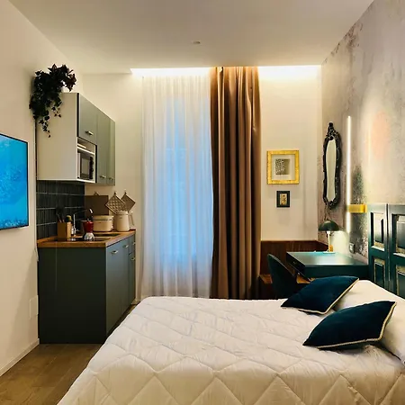 Ariosto's Luxury