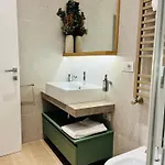 Ariosto's Luxury