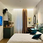 Ariosto's Luxury Rom